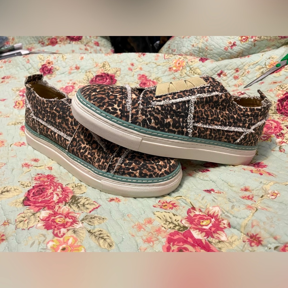 Myra slip ons